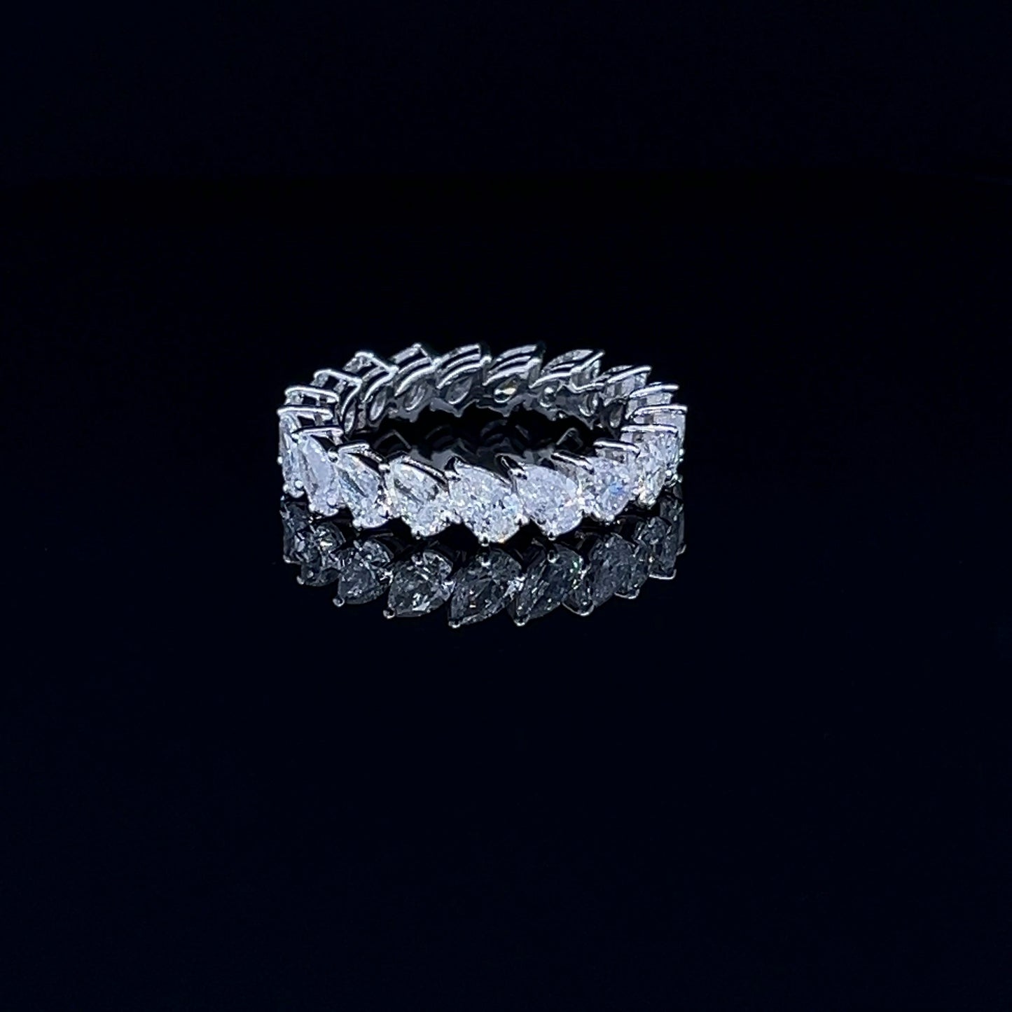20PT PEAR FULL ETERNITY BAND (ARJS2808)