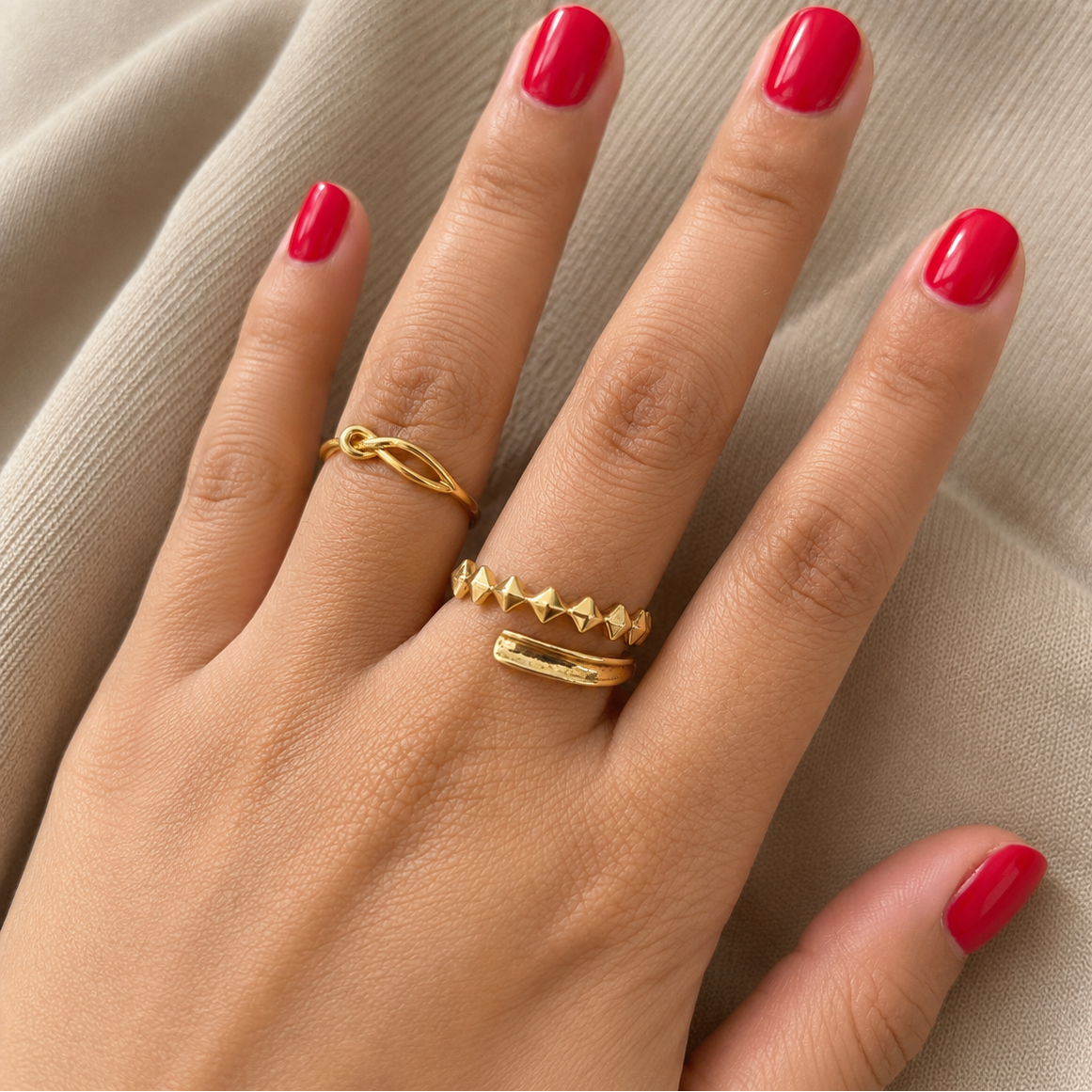 18k Gold Modern Edge Open Ring (GJEW86)