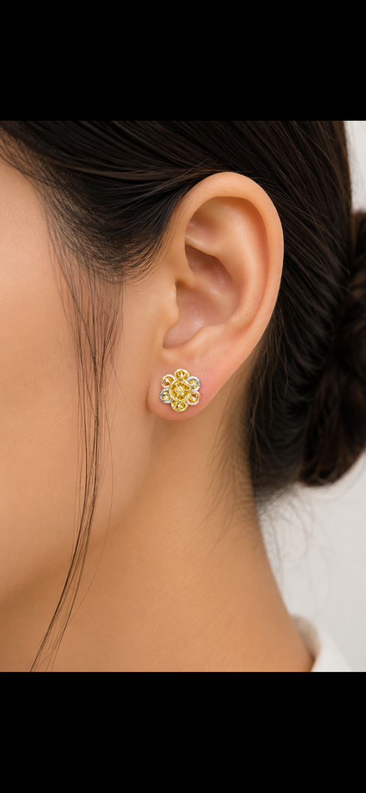 18k Gold Tri-color Flower Studs Earrings (GJEW45)