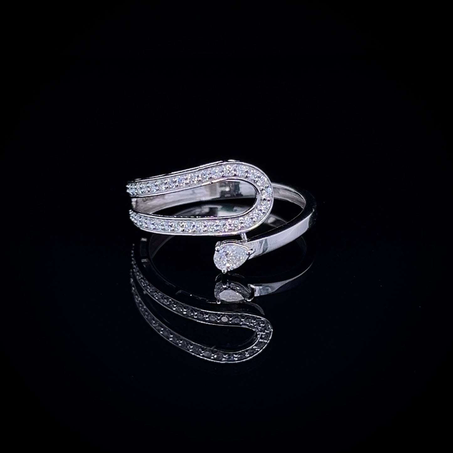 PEAR & ROUND DIAMOND RING