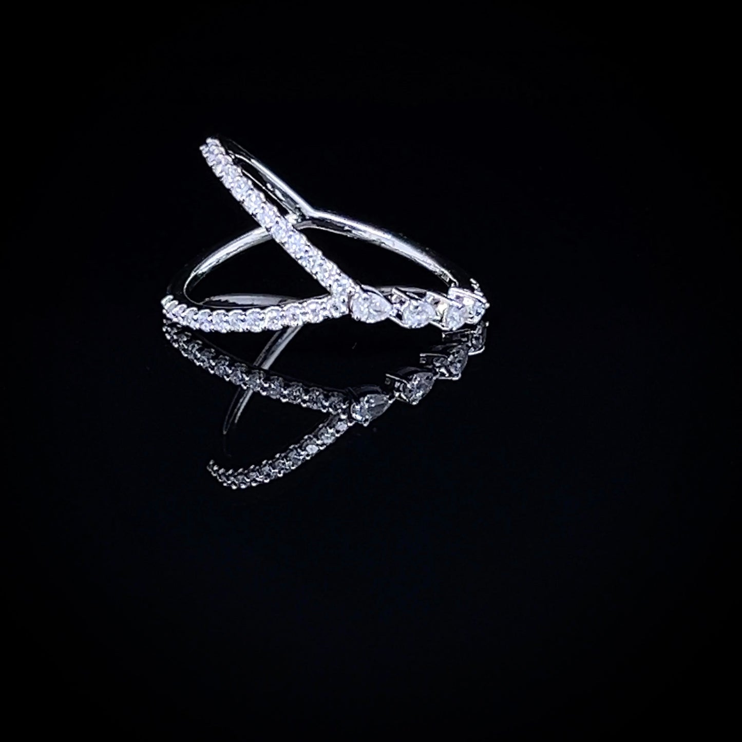 PEAR & ROUND DIAMOND RING (BRD1254)