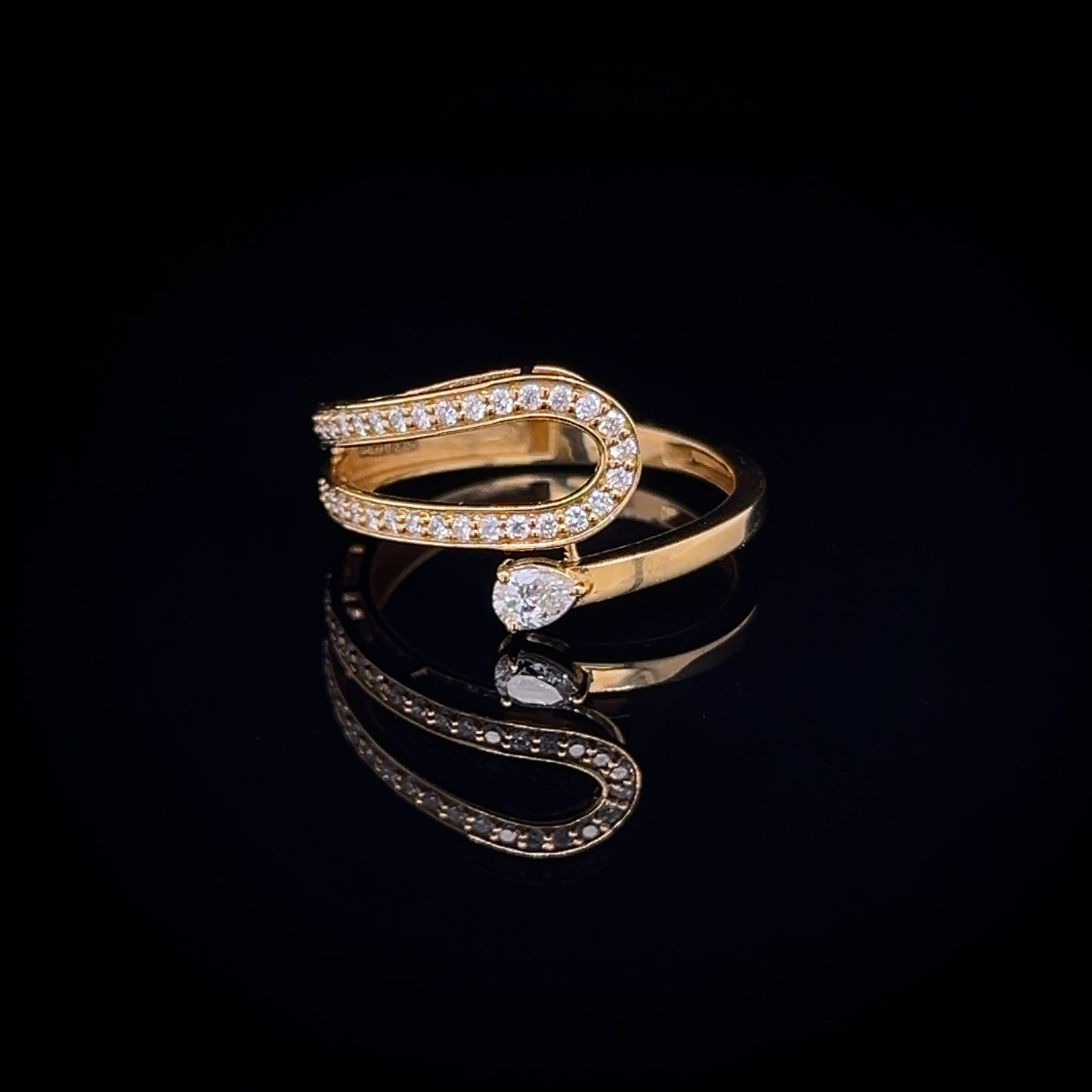 PEAR & ROUND DIAMOND RING (BRD1248)