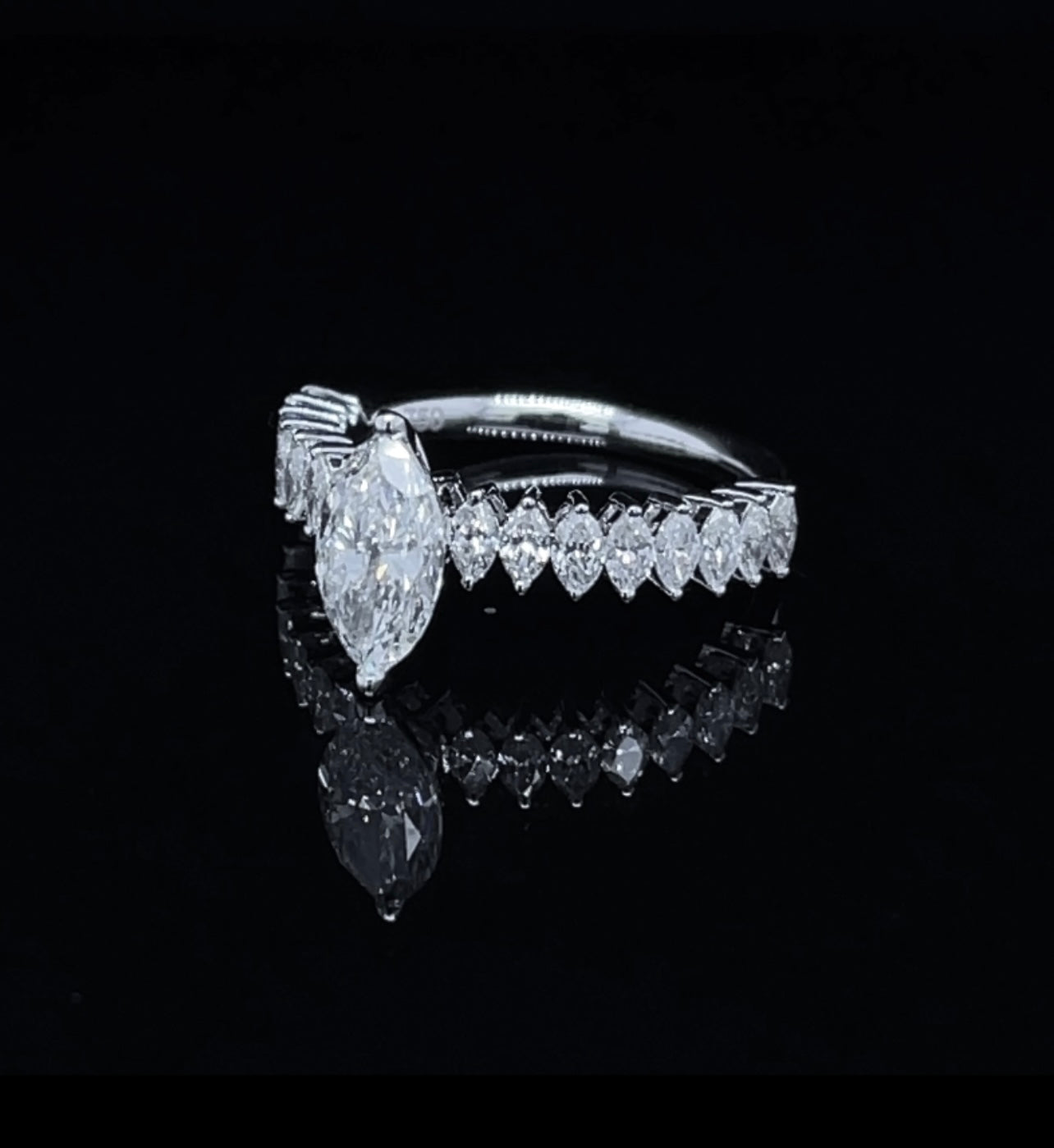 1CT Marquise with Side Diamond Ring (ARJS3892)