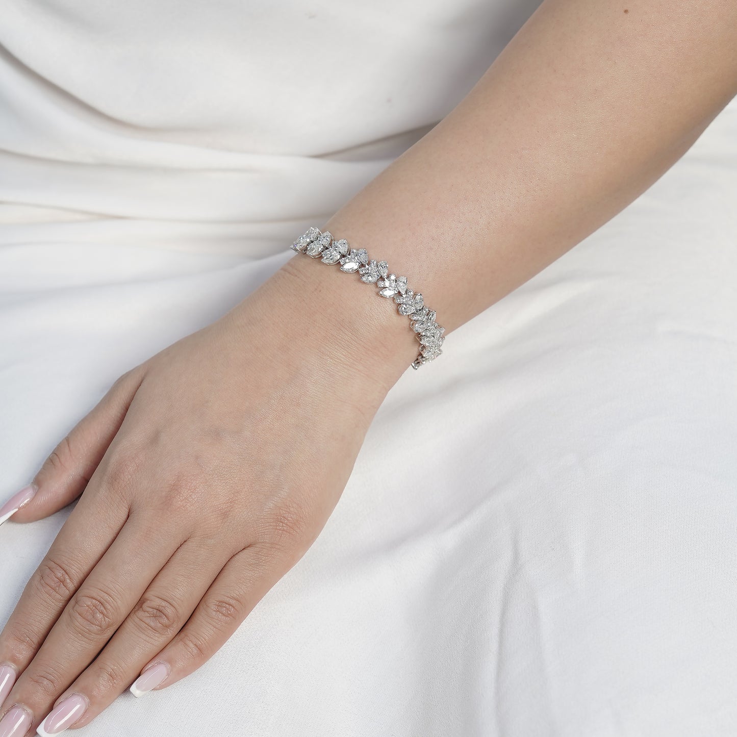 Mix Shape Diamond Bracelet (ARJS2303)