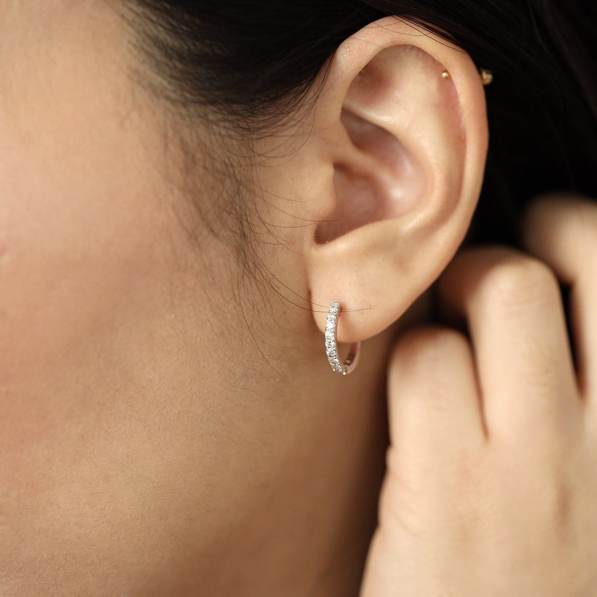 Round Diamond Hoops Earrings (ARJS2747)