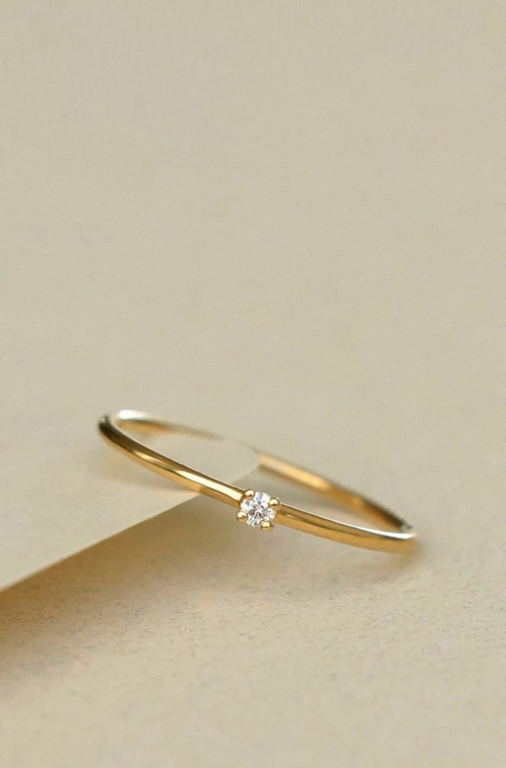 Round Diamond Ring in Yellow Gold (ARJS3262)