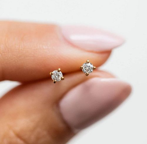 Round Diamond Studs in Yellow Gold (ARJS3276)