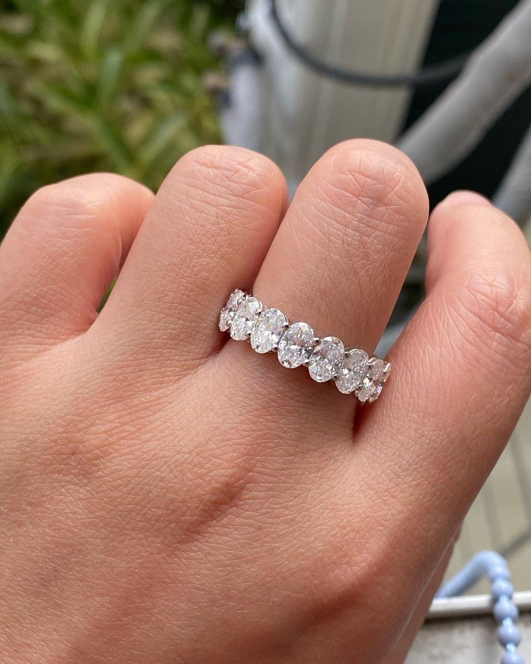Oval Half Eternity (ARJS2536)