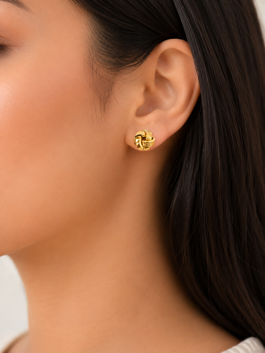 18k Gold Knot with Versace Pattern Stud Earrings (GJEW70)