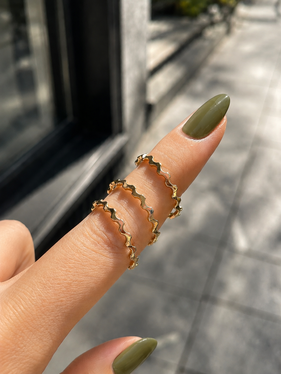 18k Gold Minimalist Wavy Design Daily Wear Ring (GJEW99)