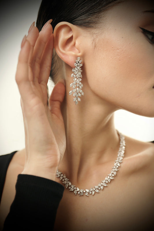 PEAR & MARQUISE DIAMOND EARRING