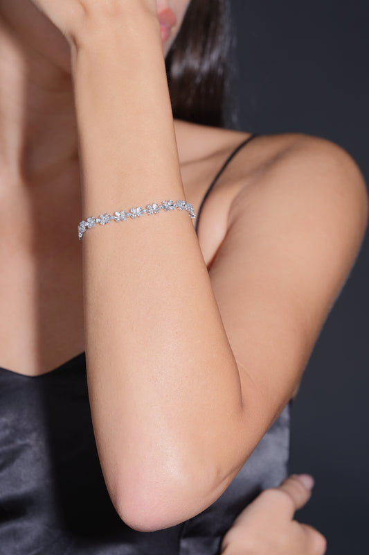 PEAR FLOWER DESIGN DIAMOND BRACELET