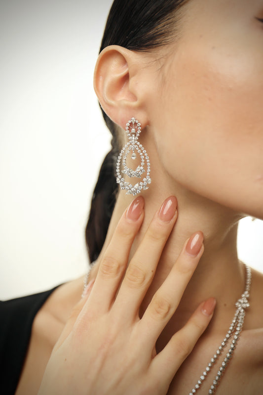 PEAR & ROUND LONG EARRING
