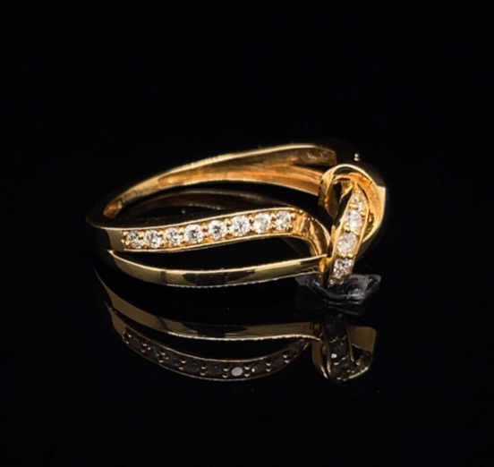 Knot Diamond Ring in Yellow Gold (BRD1250)