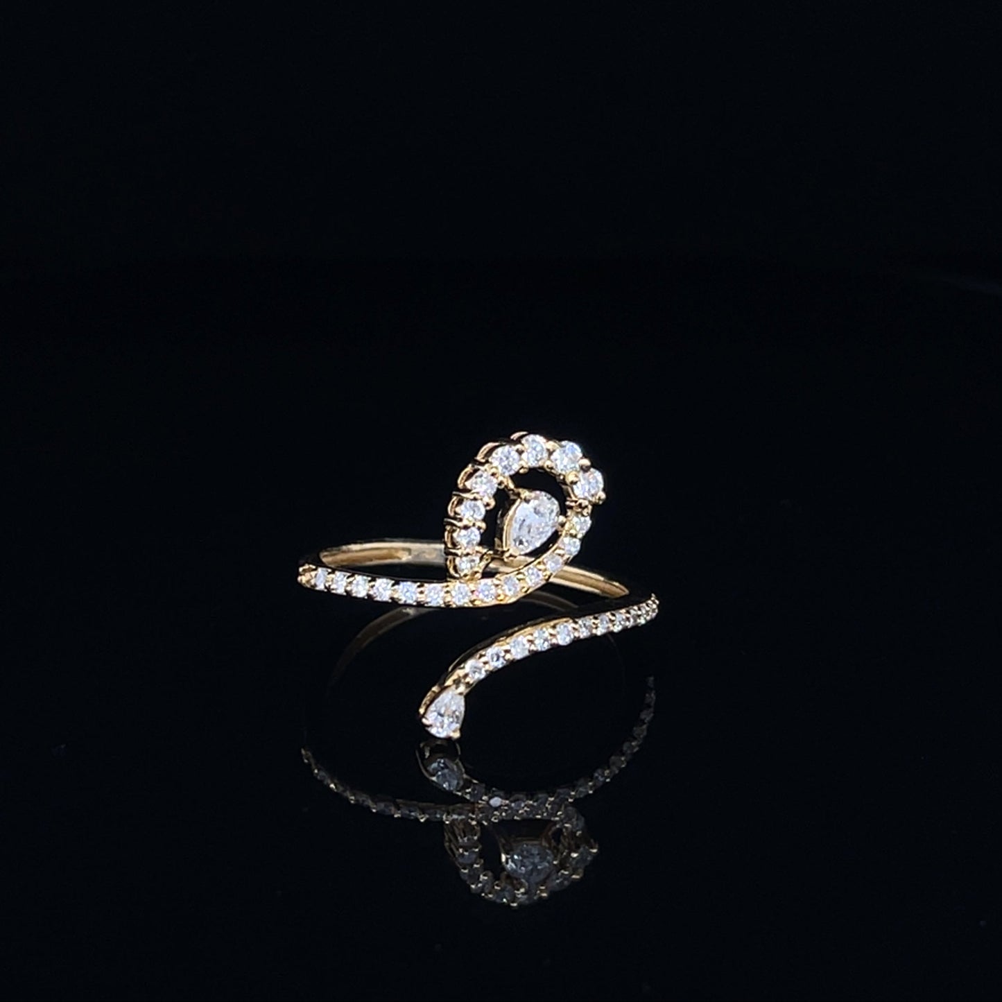 Pear Open Type Diamond Ring in Yellow Gold (BRD1237)