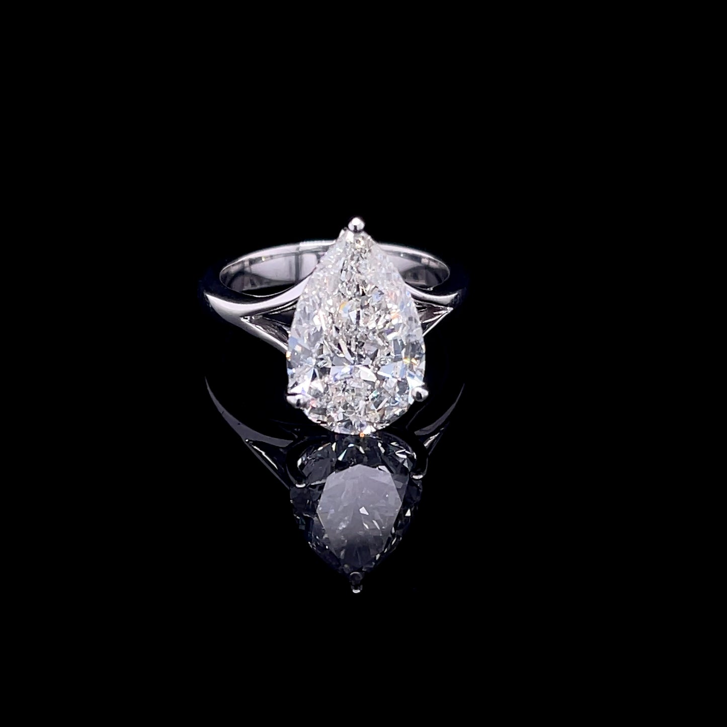 5CT Pear Solitaire Diamond RIng (ARJS4012)