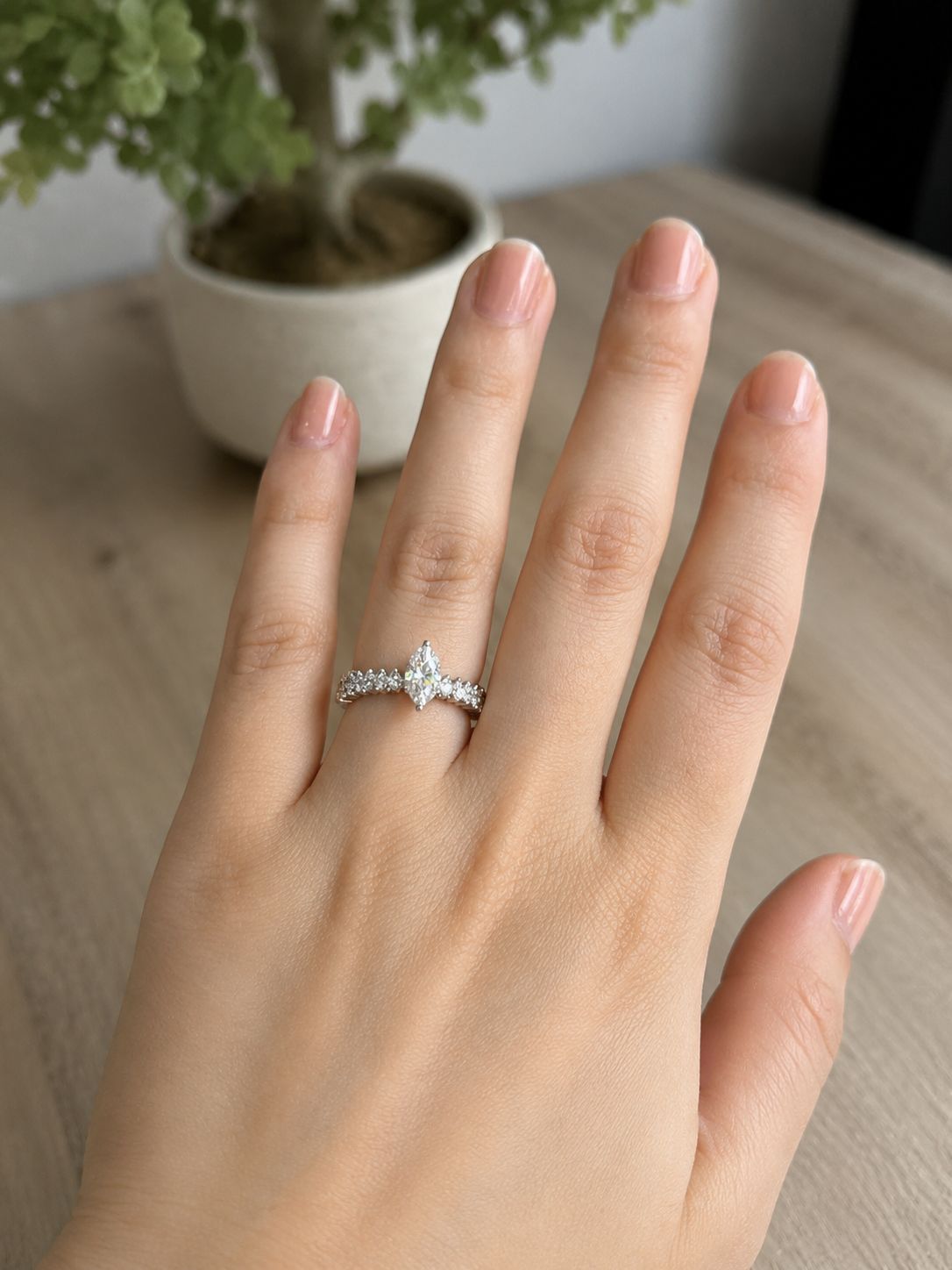1CT Marquise with Side Diamond Ring (ARJS3892)