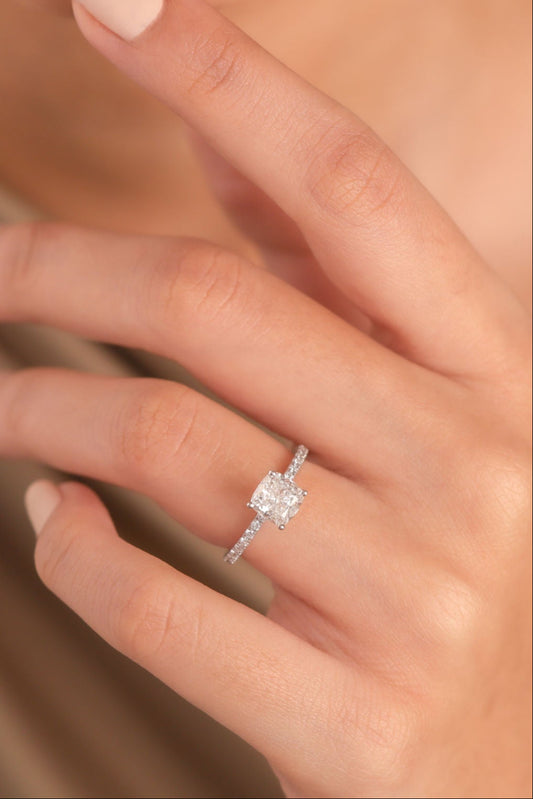 1CT Cushion with Side Diamonds Ring (ARJS2470)