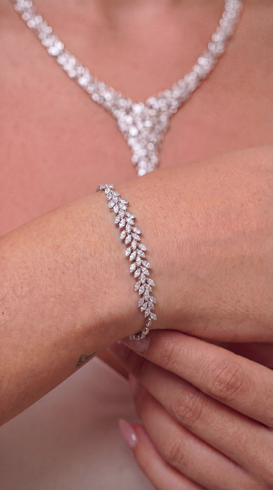 Marquise Cluster Leaf Design Diamond Bracelet (ARJS3704)