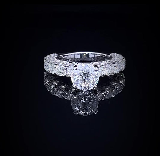 2CT ROUND DIAMOND PAVED RING